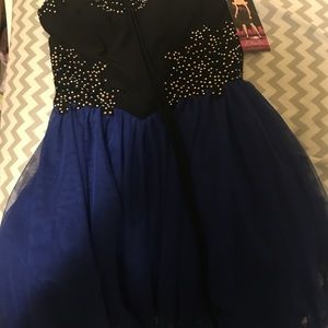 Nice dress worth $209 plus tax selling it for $150